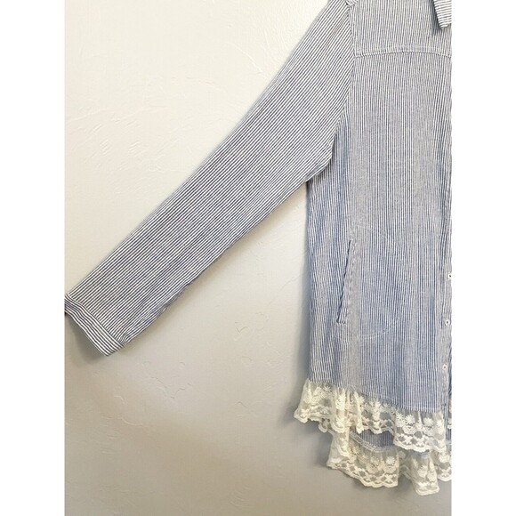 Umgee Blue Striped Tunic with Cream Lace Hem - Picture 12 of 13